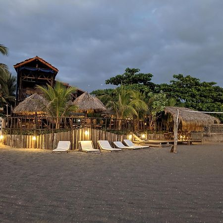 Mano A Mano Eco Hostal ลาส เปนีตาส ภายนอก รูปภาพ