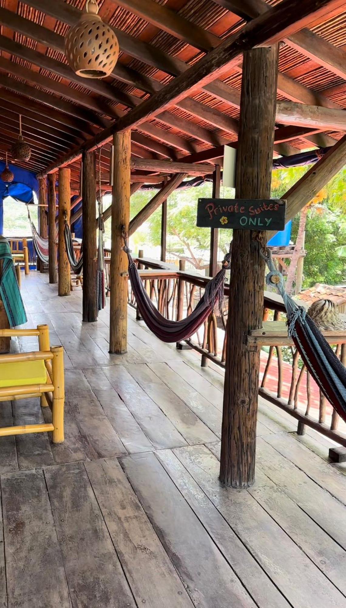 Mano A Mano Eco Hostal ลาส เปนีตาส ภายนอก รูปภาพ