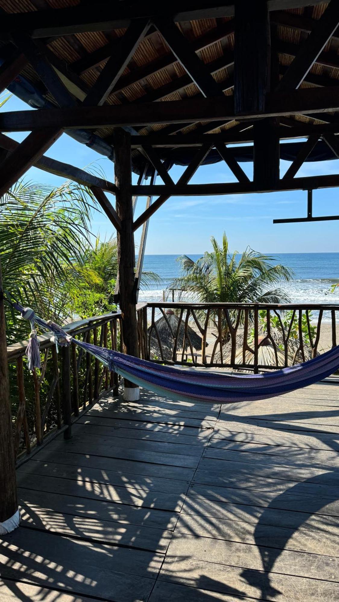 Mano A Mano Eco Hostal ลาส เปนีตาส ภายนอก รูปภาพ