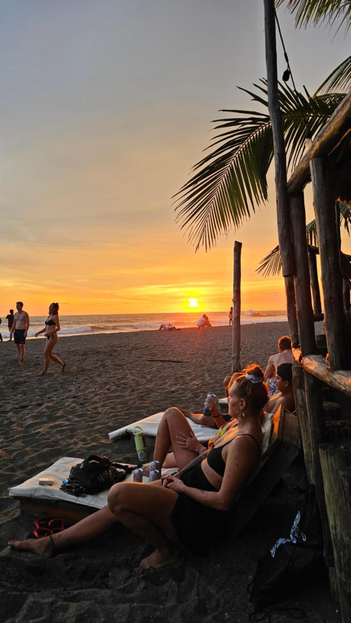 Mano A Mano Eco Hostal ลาส เปนีตาส ภายนอก รูปภาพ